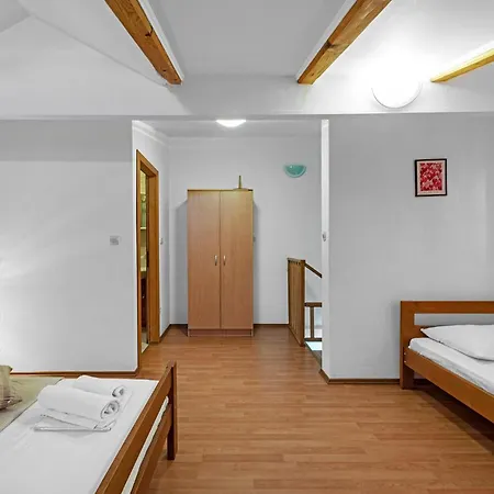Lovely In With Wifi Apartament Betina (Sibenik-Knin)