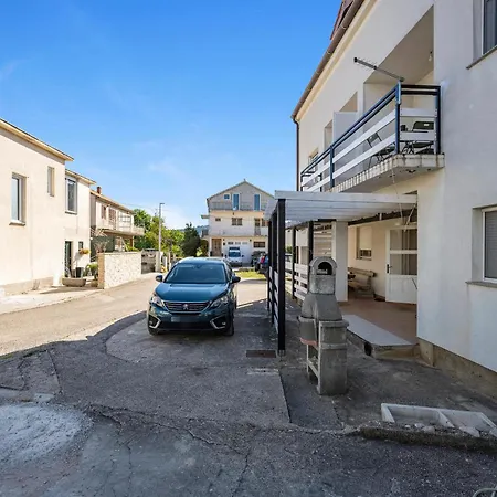 1 Bedroom Stunning In * Betina (Sibenik-Knin)