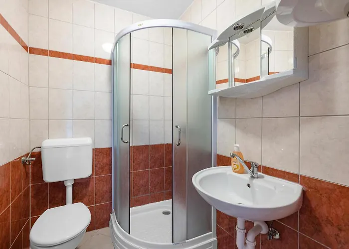 1 Bedroom Cozy In Betina (Sibenik-Knin)