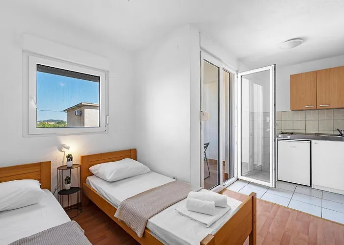 Appartement 1 Bedroom Cozy In Betina (Sibenik-Knin)