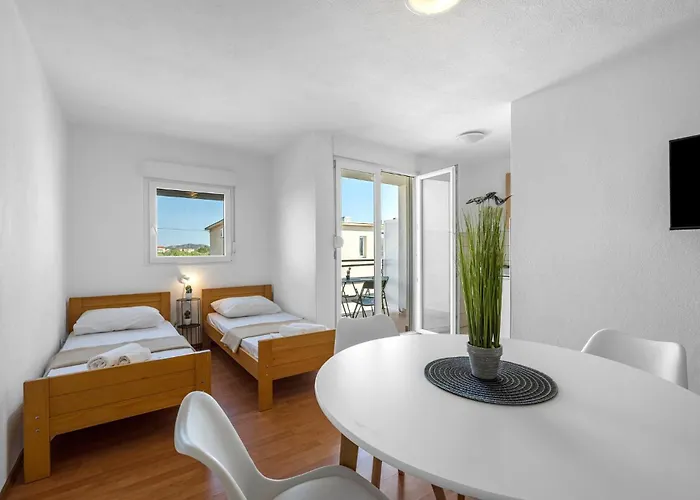 1 Bedroom Cozy In * Betina (Sibenik-Knin)